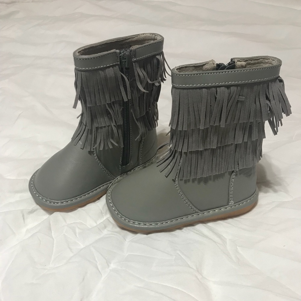 NWOT Little Girls Fringe Boots